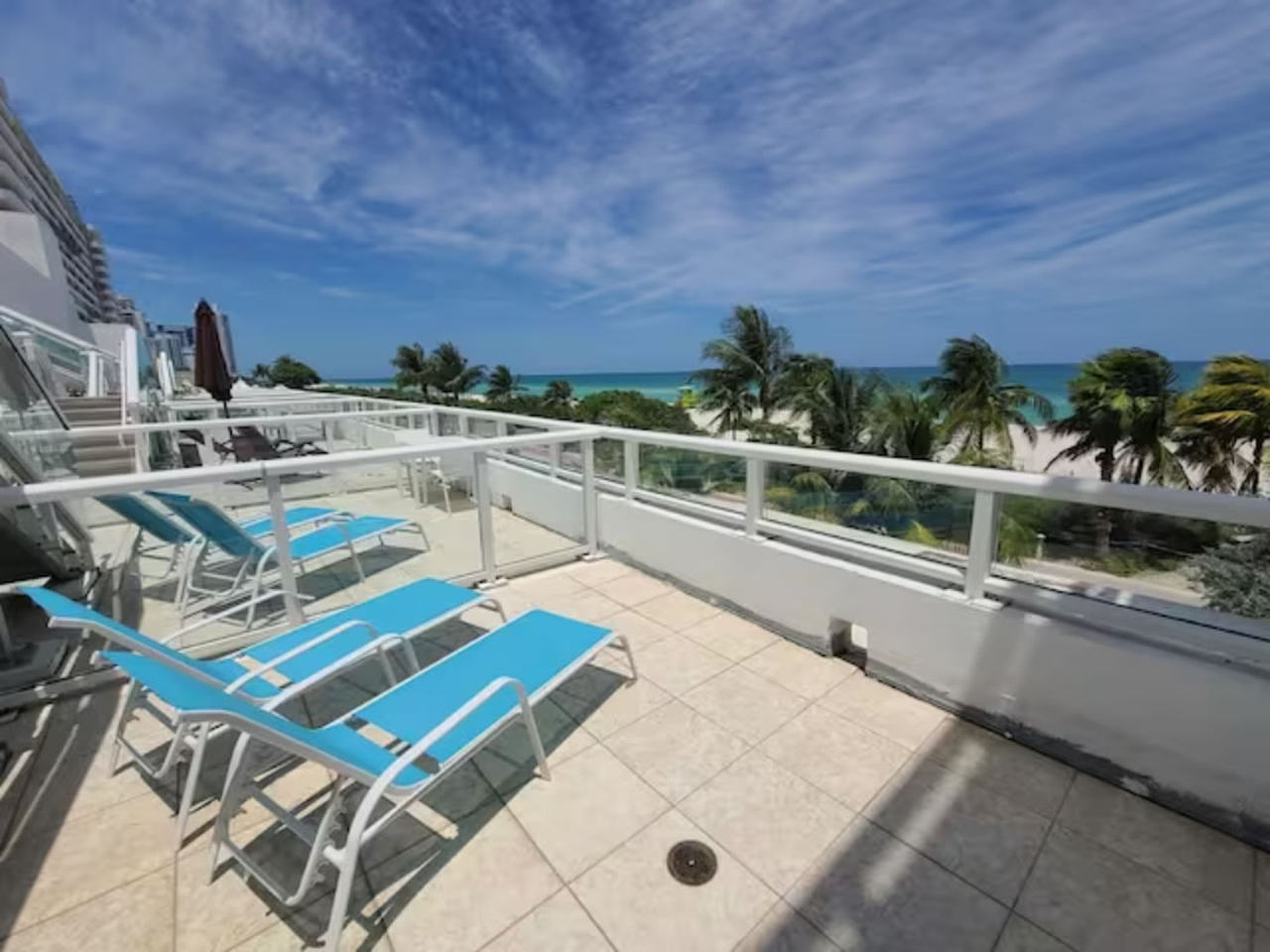 Departamento Miami Azul con balcon y vista al mar en Miami Beach
