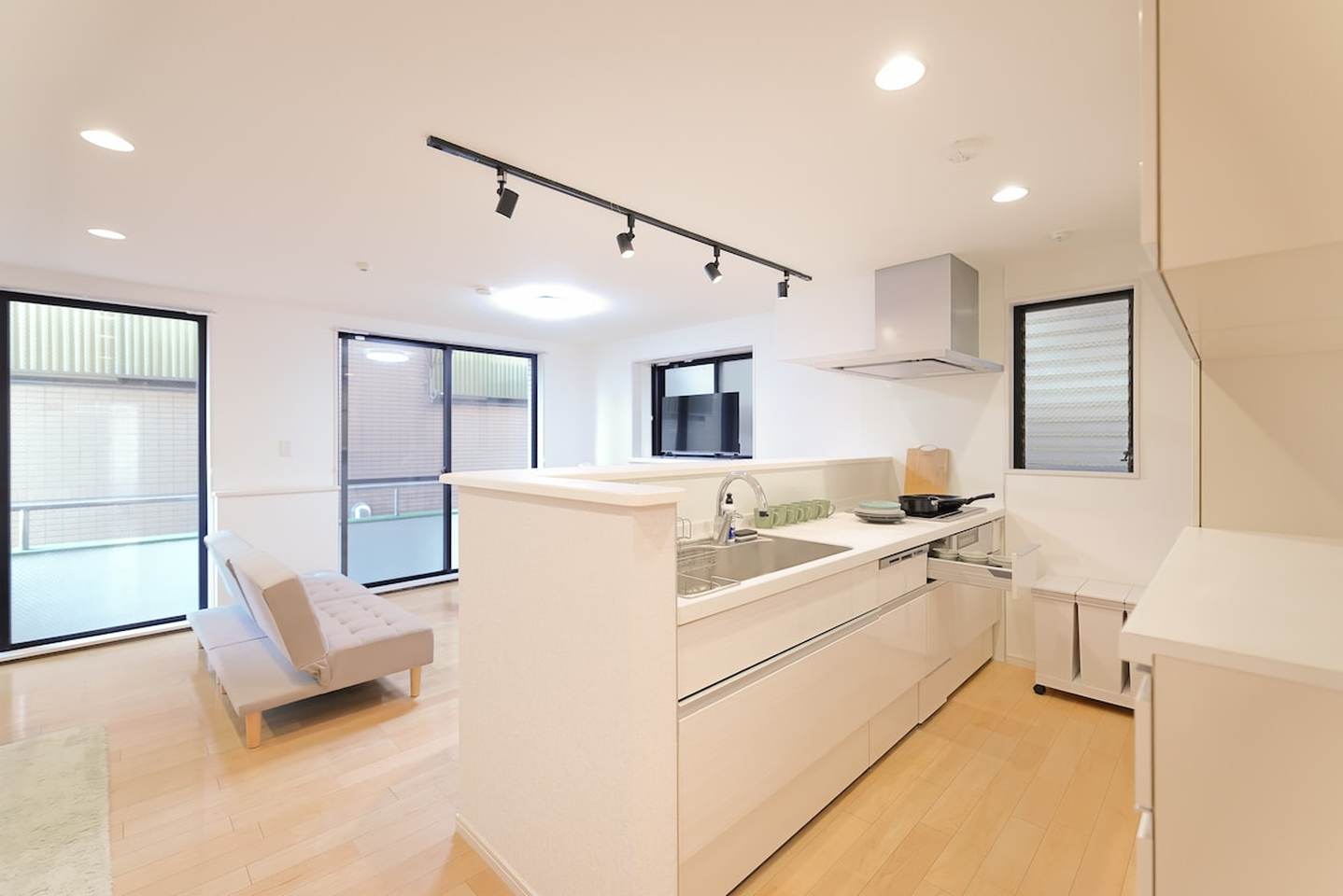 Tokyo Clinic 3